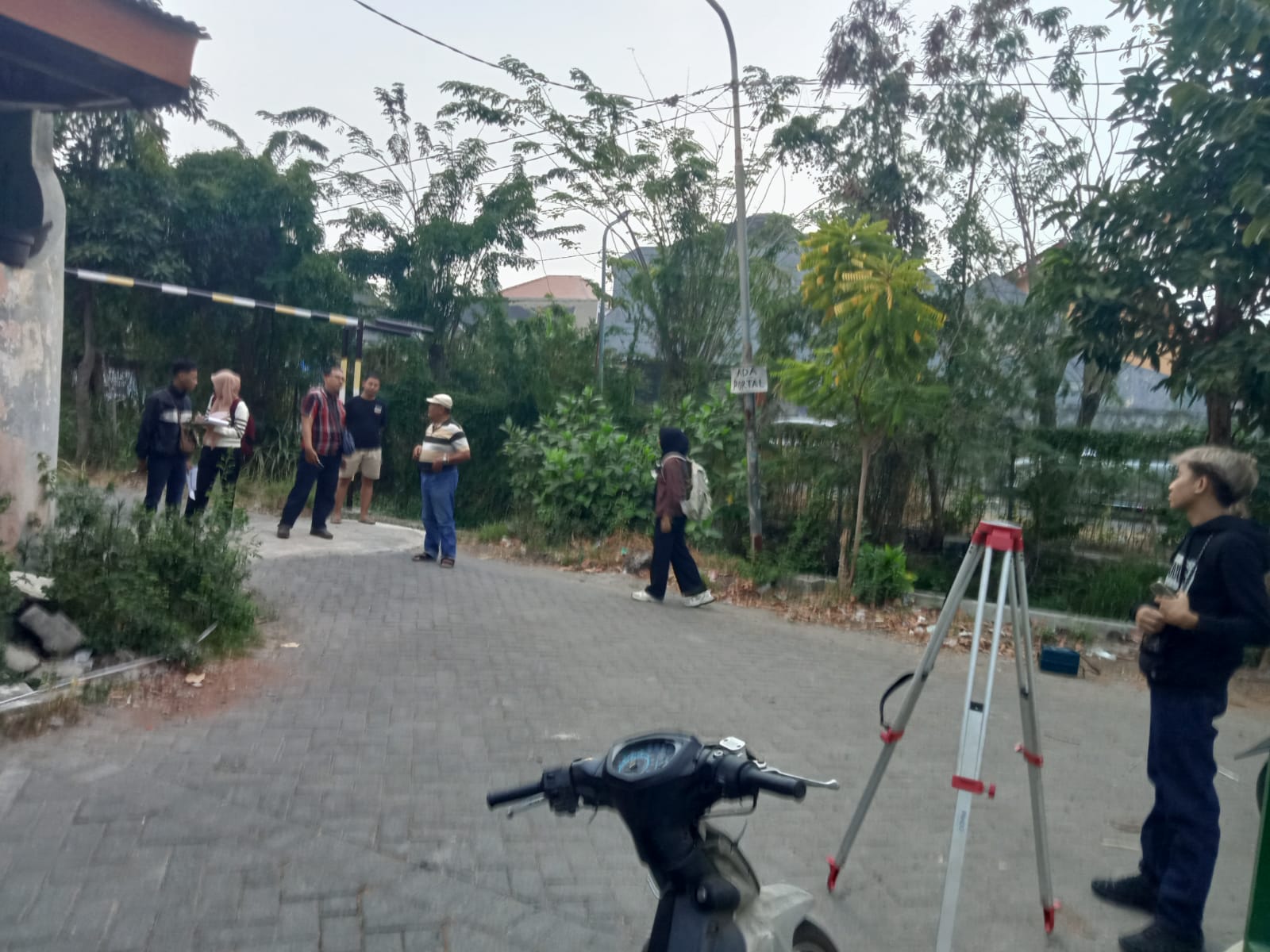 Warga Sambut Baik Pengukuran Saluran Air di Pondok Benowo Indah, Pembangunan Segera Dimulai